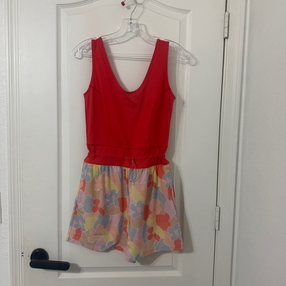 Travis Mathew DAWN GLOW TECH WOVEN ROMPER Size S - Picture 4 of 6